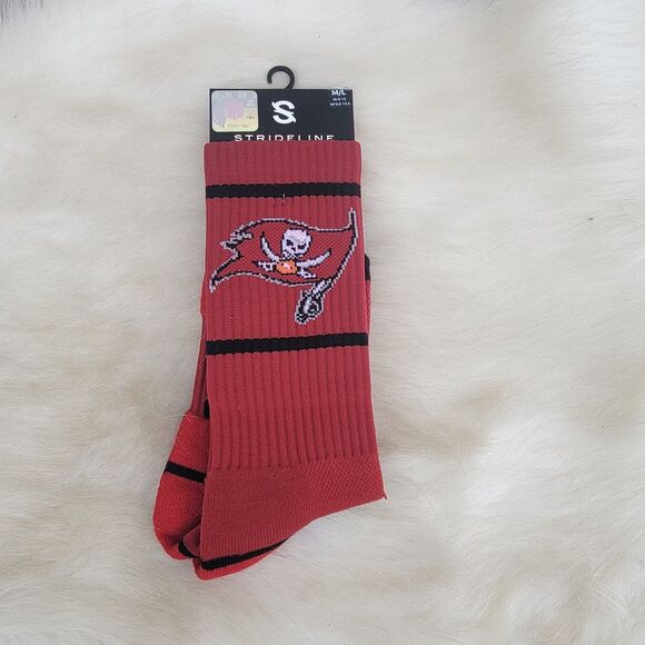 Tampa Bay Buccaneers NFL Strideline Men M/L Premium Knit Crew - Fan Logo red/blk - Picture 1 of 2